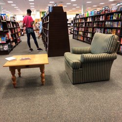 Barnes Noble 13 Photos 29 Reviews Books Mags Music