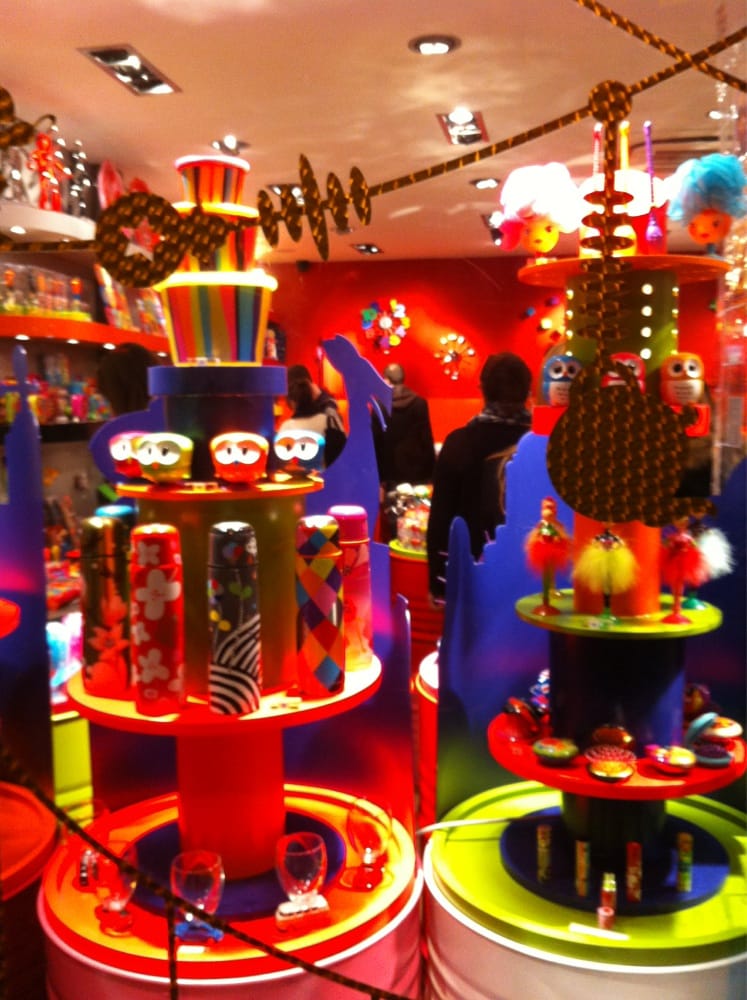 Pylones 20 Photos & 26 Reviews Hobby Shops 41 rue SaintRome