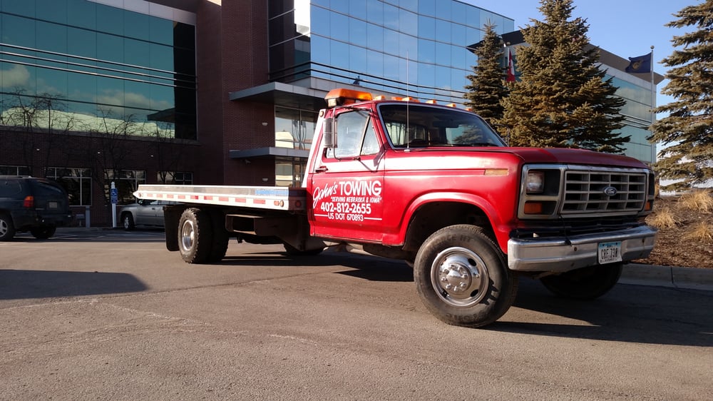 John's Towing