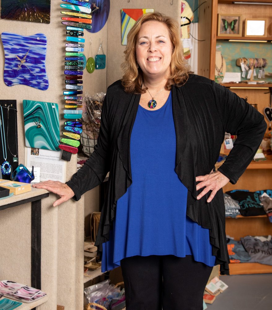 The Artisan Market at 305