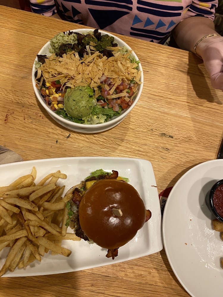 Applebee's Grill + Bar
