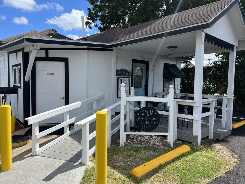 Four Friends Tea Room