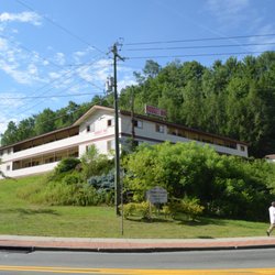 Budget Inn Hotels 2 Oberferst St Liberty Ny Phone Number Photo Of Budget Inn Liberty Ny United States Exterior Building