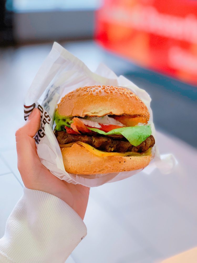 Hero Certified Burgers - Leslie & Elgin Mills