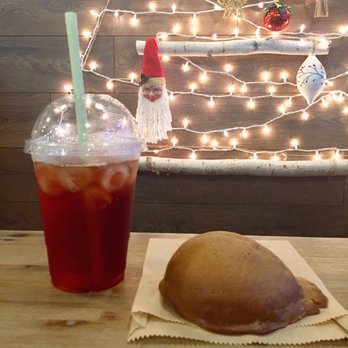 The Coffee Bun 64 Photos 31 Reviews Tea 1163 Photo Of The Coffee Bun Coquitlam Bc Canada Peach Iced Tea