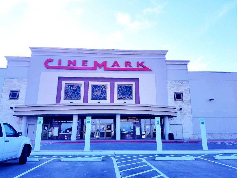 Cinemark Rosenberg 12