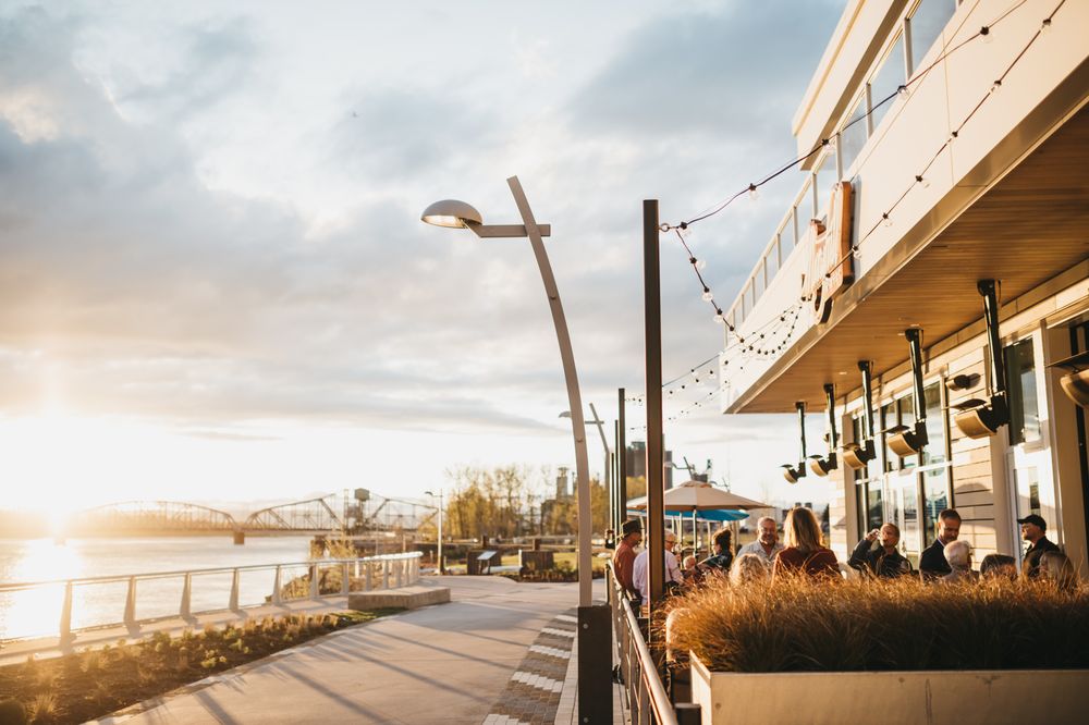 Maryhill Tasting Room & Bistro - Vancouver