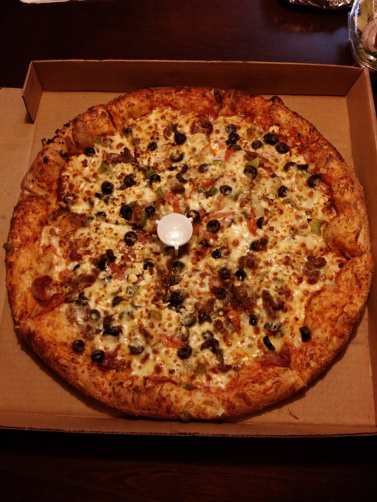 Delias Pizzeria & Grille
