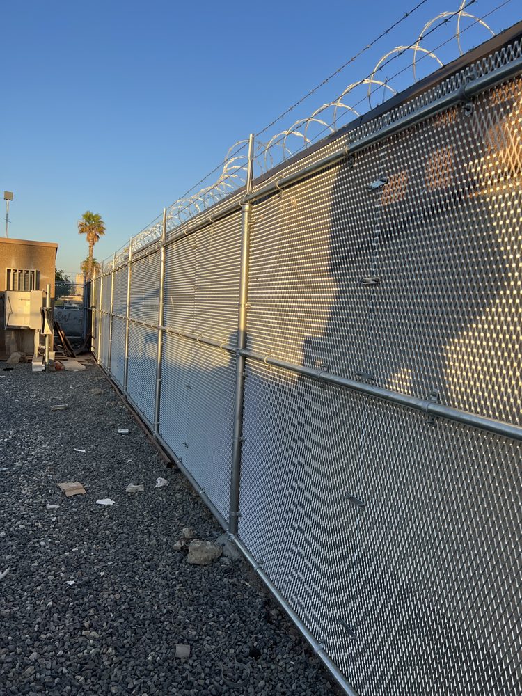 No Limit Fence