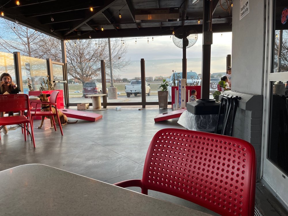 Boston's Restaurant & Sports Bar
