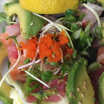 At Home Kitchen 605 Photos 308 Reviews Anese 16814 S Photo Of At Home Kitchen Gardena Ca United States Avocado And Poke