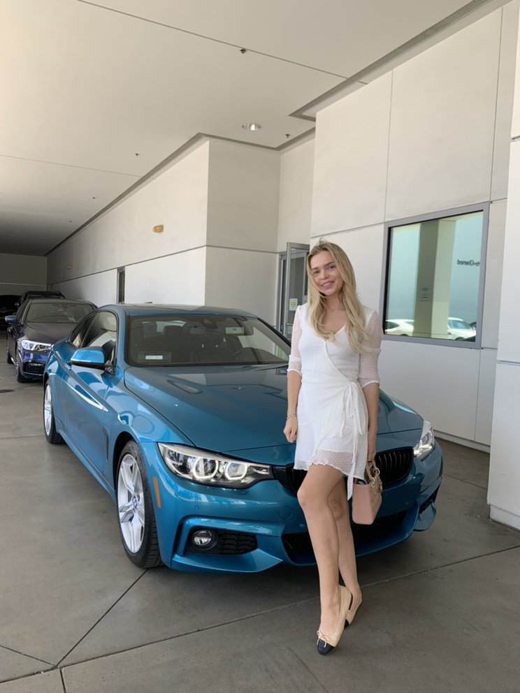 AutoLux Sales and Leasing
