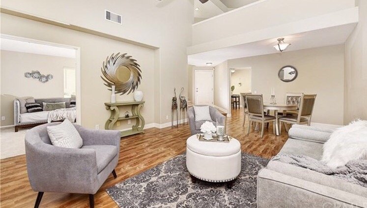image of business White Pearl Home Staging
