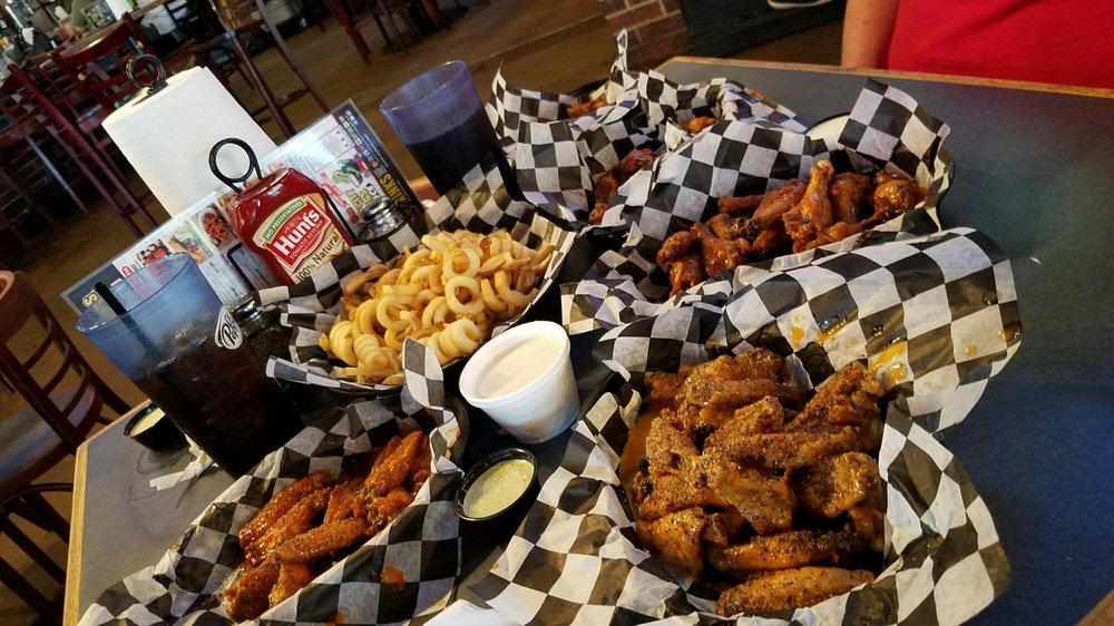 Bayou City Wings 47 Photos & 69 Reviews Sports Bars 12804 Gulf