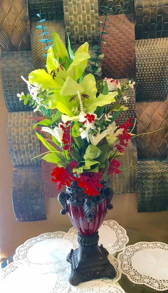 Lyons Ave Florist & Gifts Florists 1314 South Lyons Ave, Tyler, TX