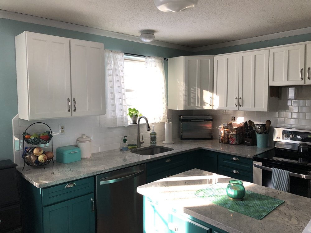 image of business Classic Tile