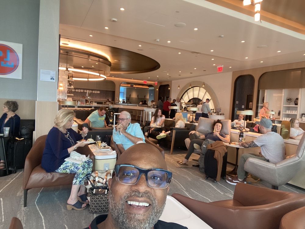Regus - JFK International Airport - Delta Sky Club