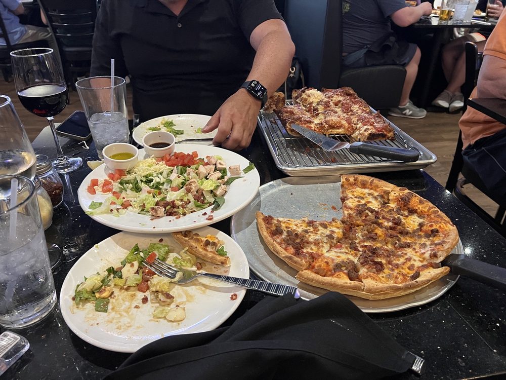 Andrew's American Pizza Kitchen