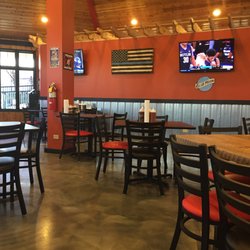 Bbq D Productions Sports Bar Grill 66 Photos 131 Reviews Photo Of Bbq D Productions Sports Bar Grill Lake Zurich Il