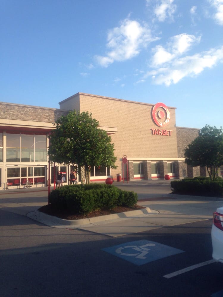 Target Department Stores 16600 Highlands Center Blvd, Bristol, VA
