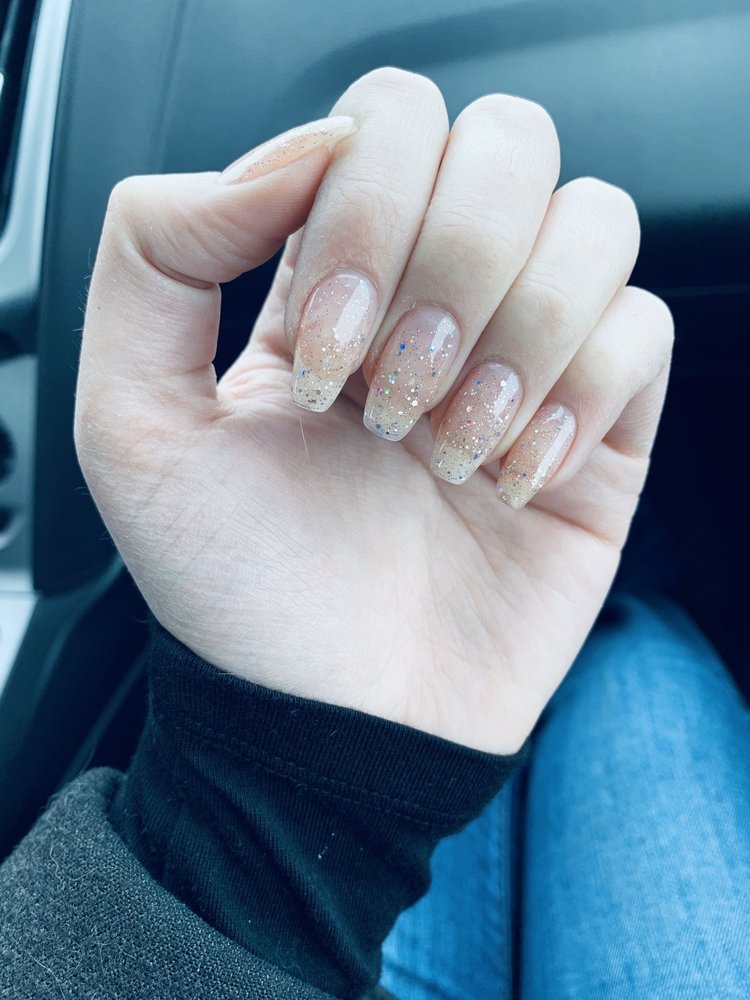 Q Nails