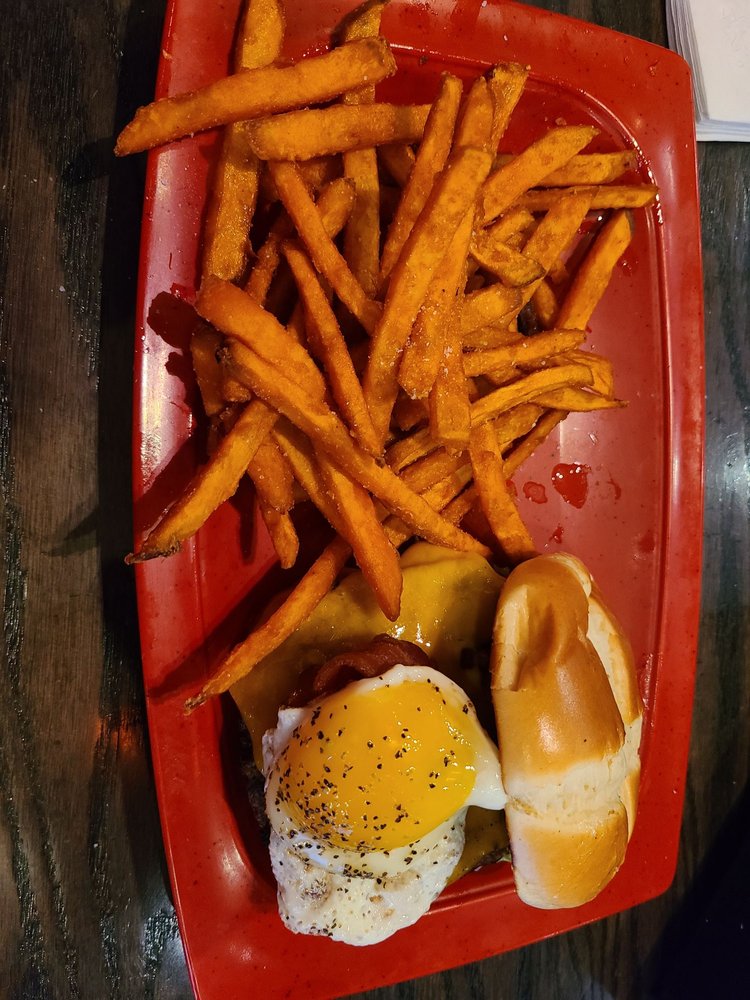 Red Robin Gourmet Burgers and Brews