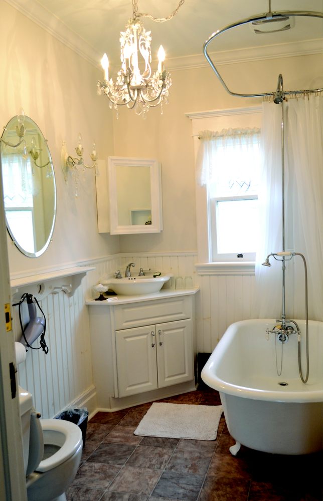 Heart of Burlington Bed & Breakfast