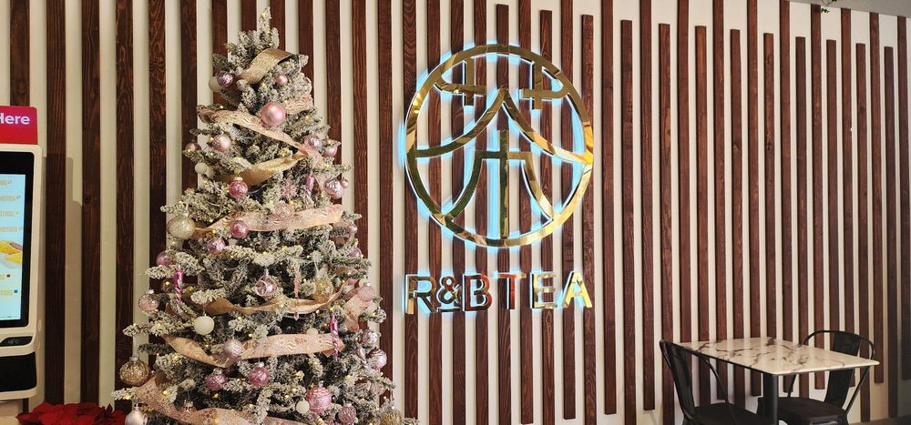 R&B Tea Plus - Arlington