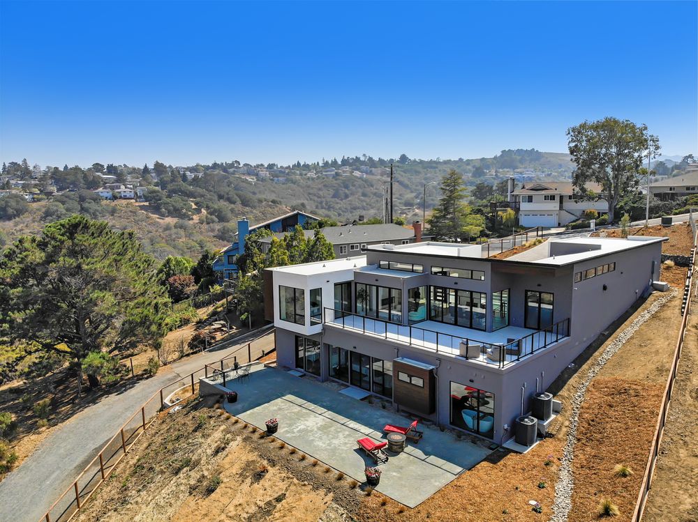Dan Mitnik - Premier Realty Associates