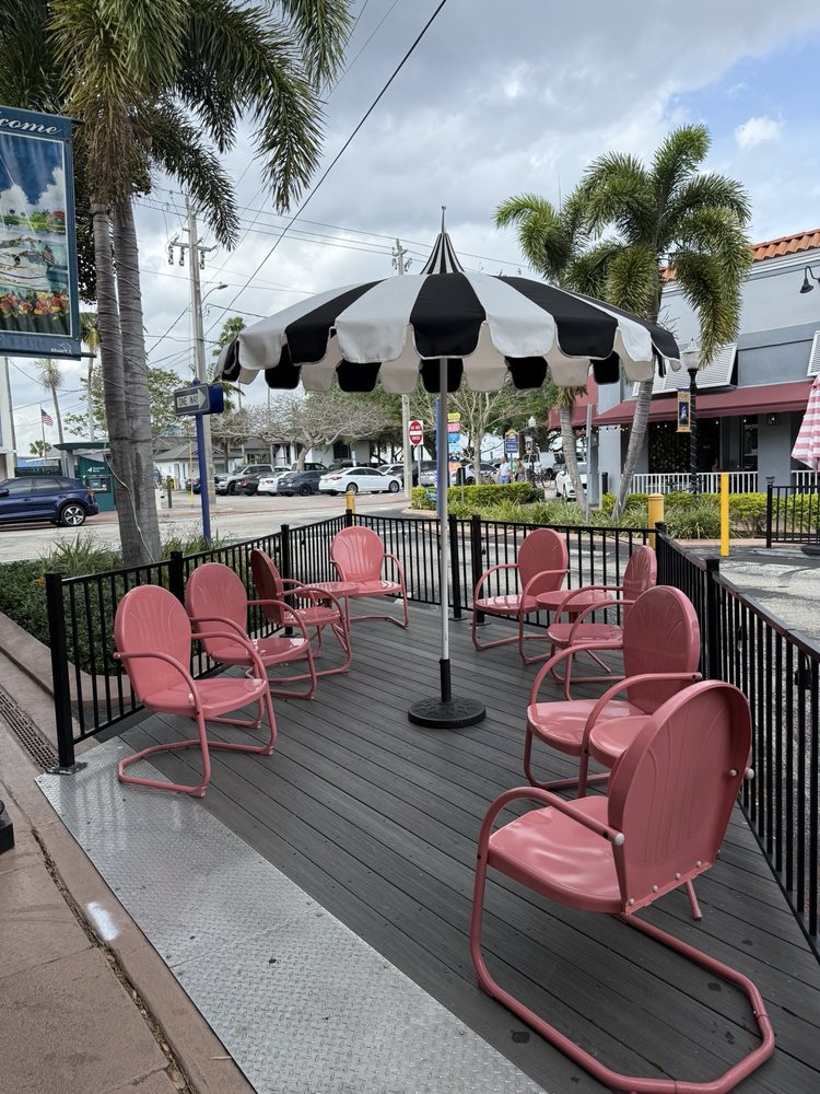 Dirty South Bar Image