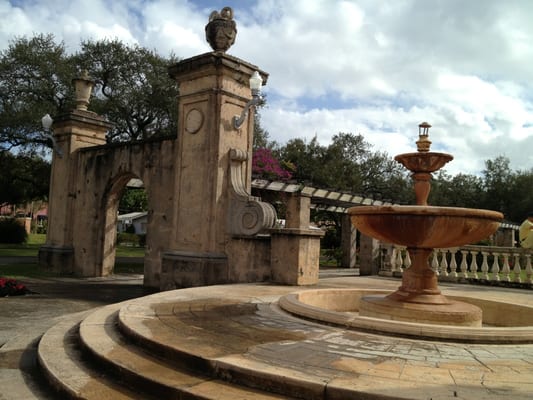 coral gables entrance park