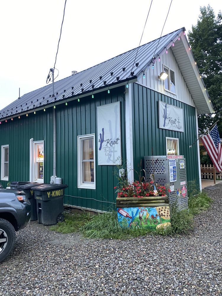 Y Knot Country Store & Eatery
