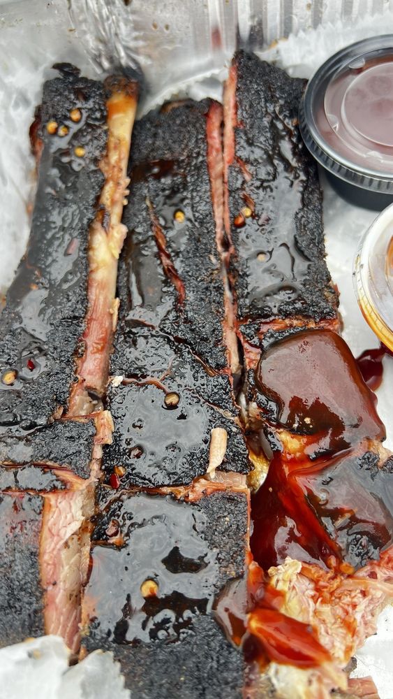Red Eye’s Git-N-Messy Smokehouse & Tavern Red Eye’s Git-N-Messy Smokehouse & Tavern