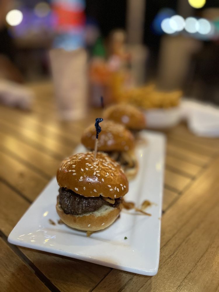 Harpoon Henry's Seafood Restaurant Harpoon Henry's Seafood Restaurant