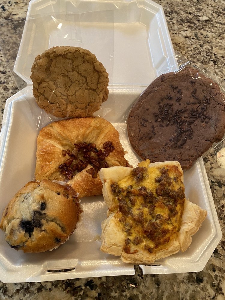 Mel's Gourmet Delights & Pastries