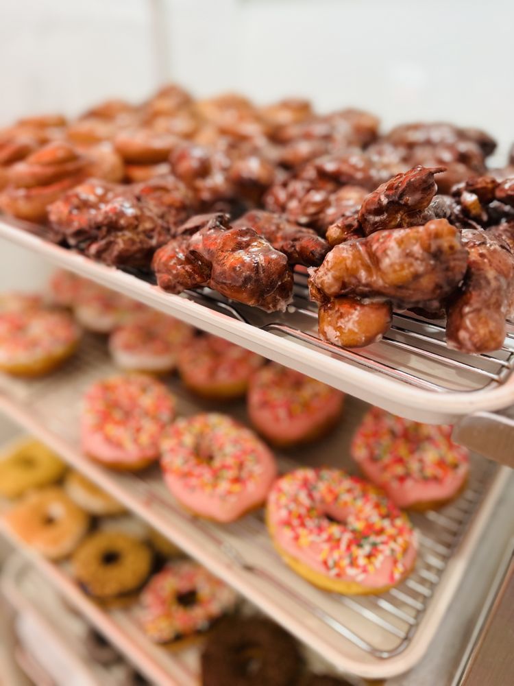 Rings DONUTS + COFFEE