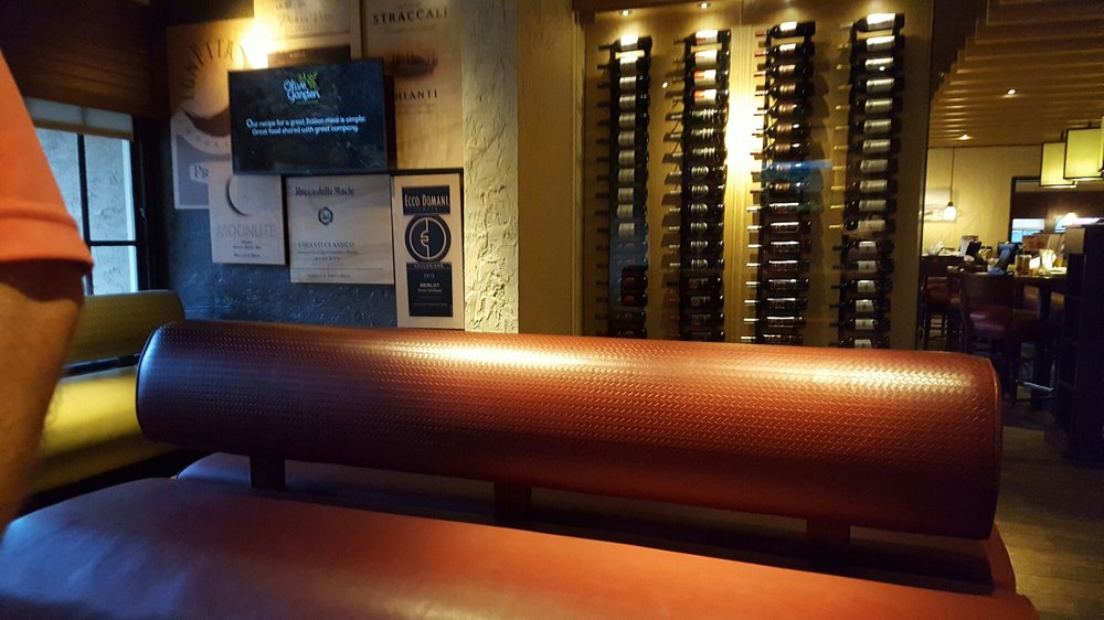 Lobby Waiting Area Yelp Photo Of Olive Garden Italian Restaurant Overland Park Ks United States Lobby