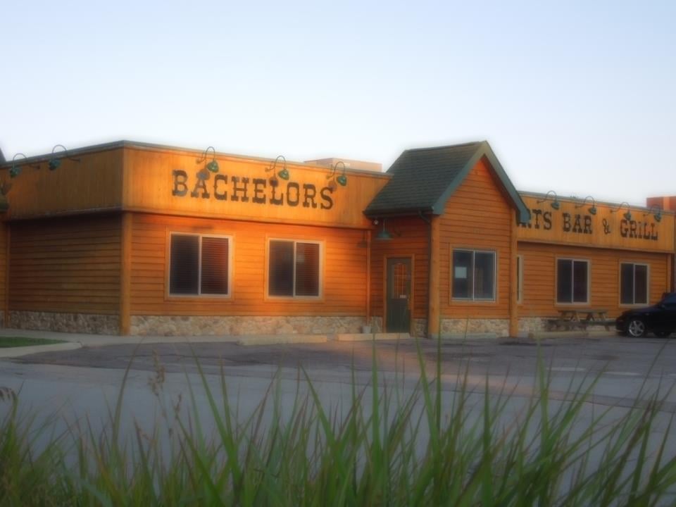 Bachelor’s One CLOSED Bars 1967 Cass Lake Rd, Keego Harbor, MI