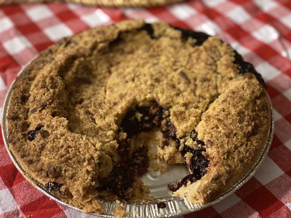 Mom's Apple Pie Bakery