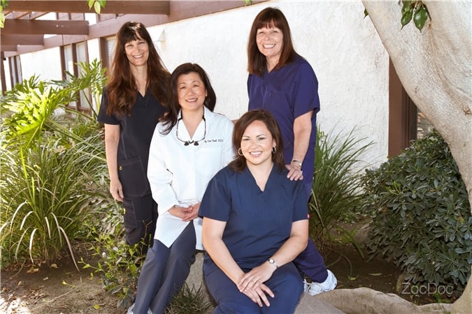 image of business Ely M Lun-Chial, DDS