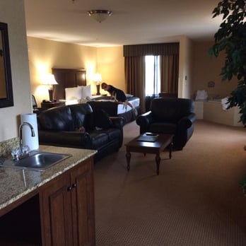 Grand Hotel At Bridgeport 42 Photos 56 Reviews Hotels 7265 Photo Of Grand Hotel At Bridgeport Tigard Or United States King Jacuzzi