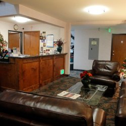 Silver Inn 34 Photos 21 Reviews Hotels 675 Blue River Pkwy Photo Of Silver Inn Silverthorne Co United States Dec 2016 Lobby