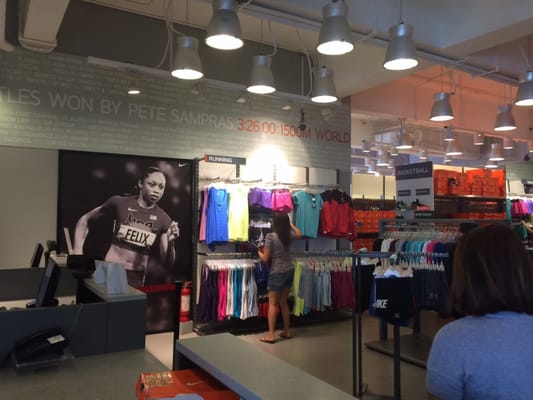 nike store philippines