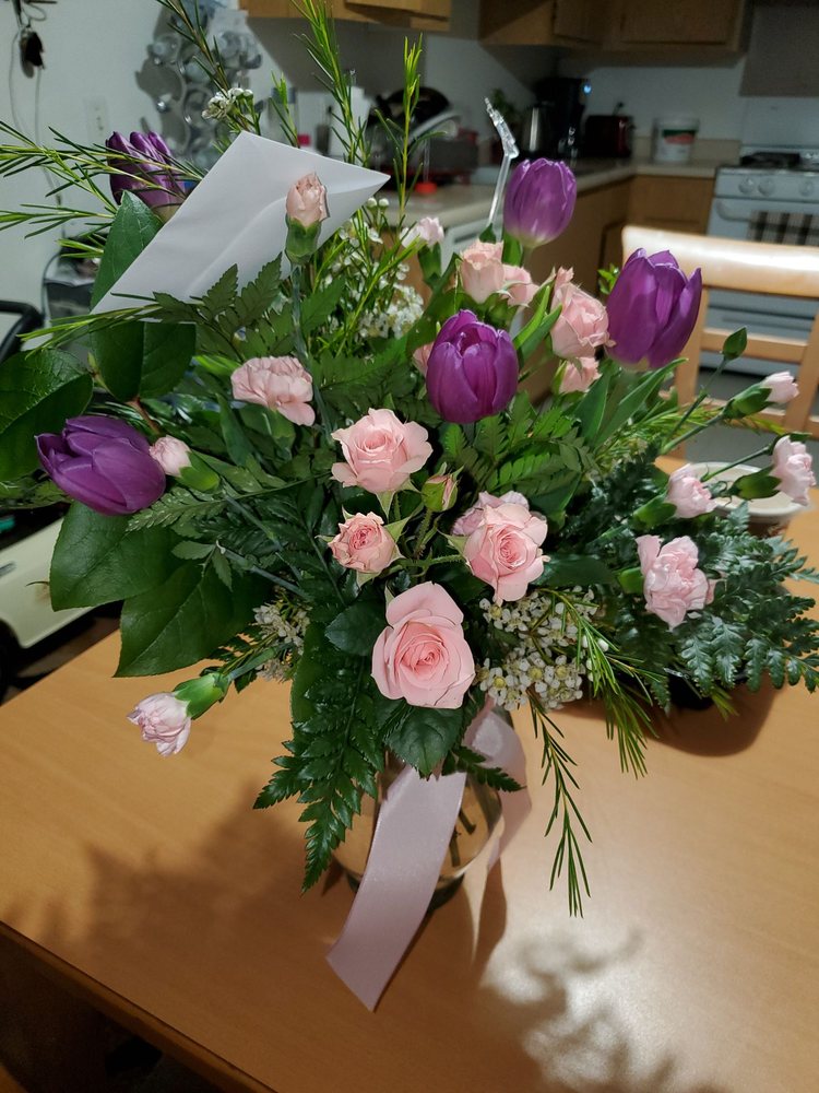 Pearson's Florist 390 E Monte Vista Ave, Vacaville, CA, 95688