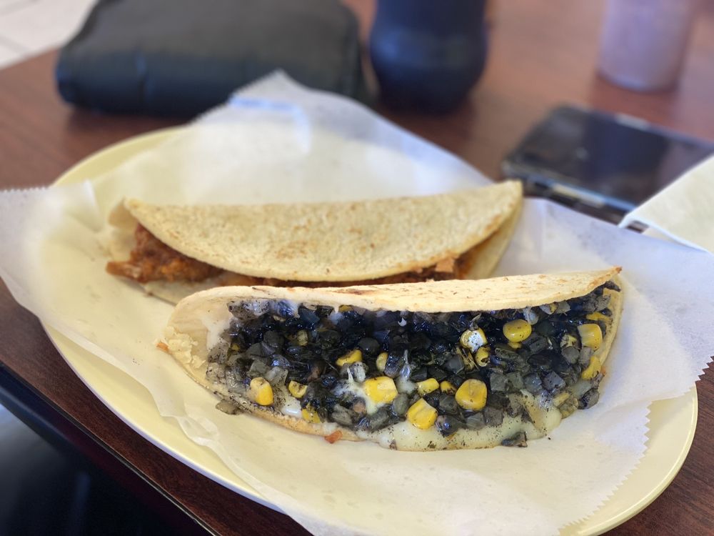 Las Quesadillas Las Quesadillas