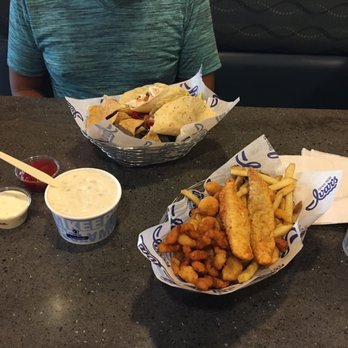 Ivar S Seafood Bar 55 Photos 84 Reviews 1520 41st St Photo Of Ivar S Seafood Bar Everett Wa United States