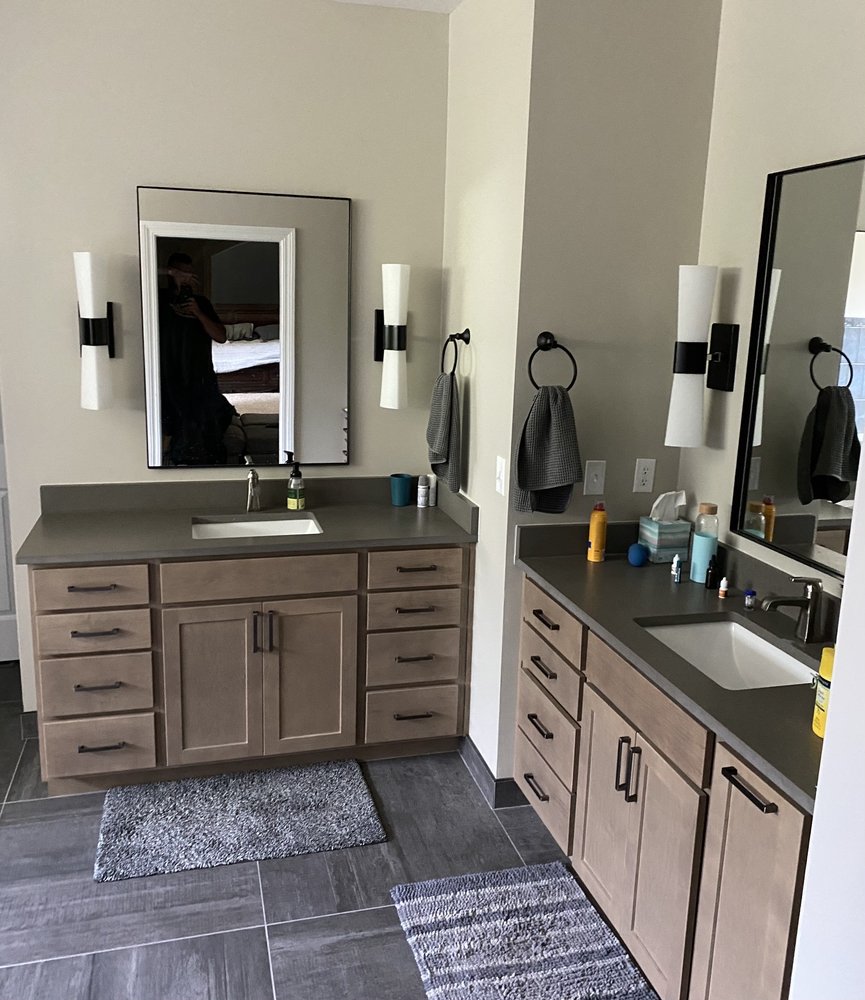 image of business Emerald House Design