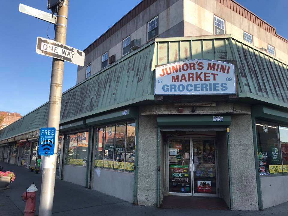 Juniors Mini Mart