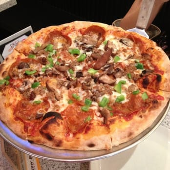 fire works pizza 202 photos 468 reviews pizza 201 harrison fire works pizza leesburg