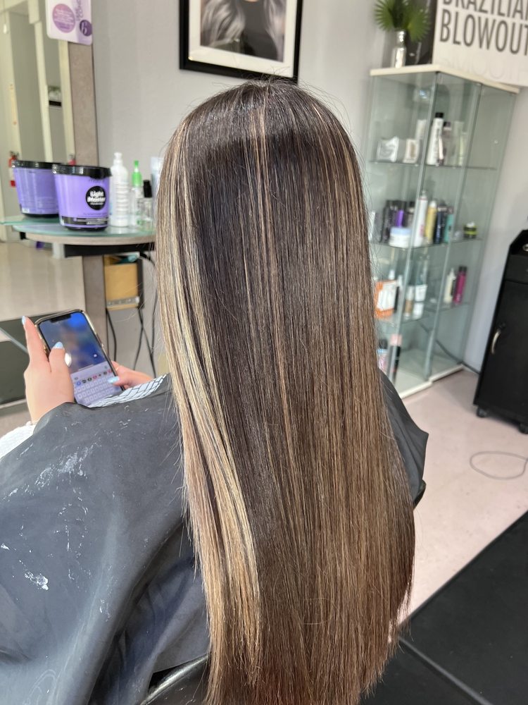 Allure Beauty Bar